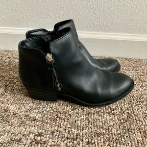 Arizona black ankle boots zip up memory foam size 7.5